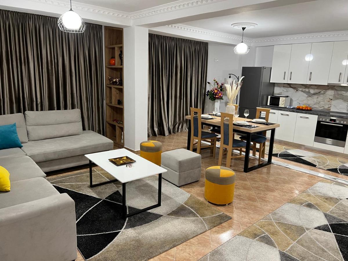 Daily Rent Apartment City Center Elbasan 6 מראה חיצוני תמונה
