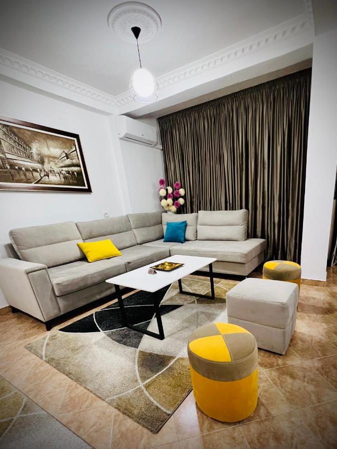 Daily Rent Apartment City Center Elbasan 6 מראה חיצוני תמונה